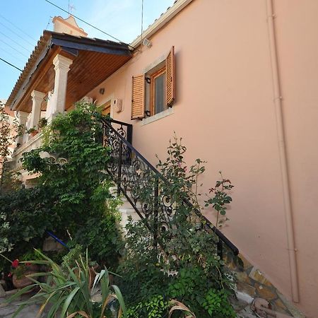 Villa Makrades باليوكاستريتسا المظهر الخارجي الصورة