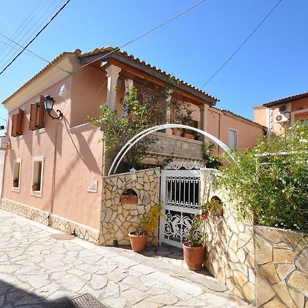 Villa Makrades باليوكاستريتسا المظهر الخارجي الصورة