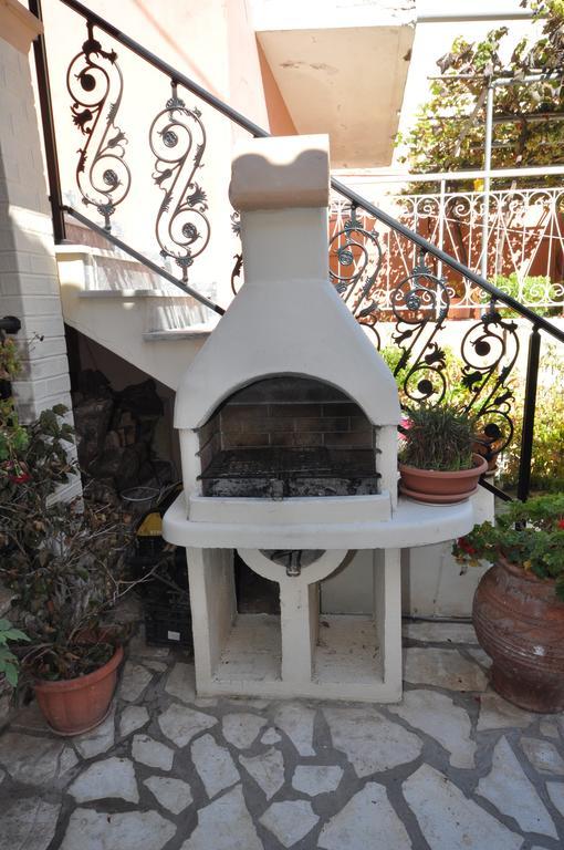 Villa Makrades باليوكاستريتسا المظهر الخارجي الصورة