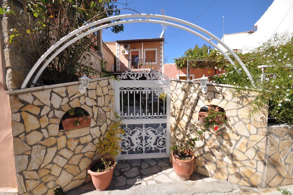 Villa Makrades باليوكاستريتسا المظهر الخارجي الصورة
