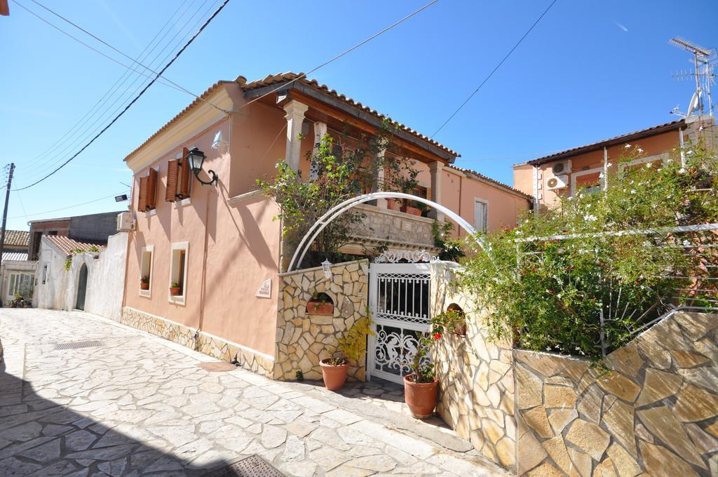 Villa Makrades باليوكاستريتسا المظهر الخارجي الصورة